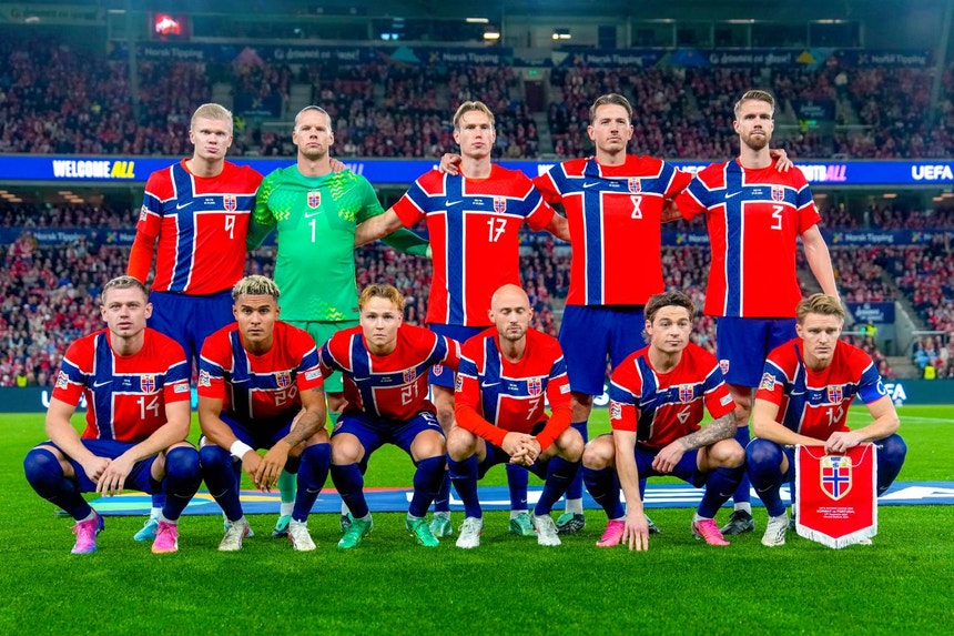 Imagem de Jogadores da Noruega rendidos à evolução de Schjelderup: "É quase um extraterrestre"