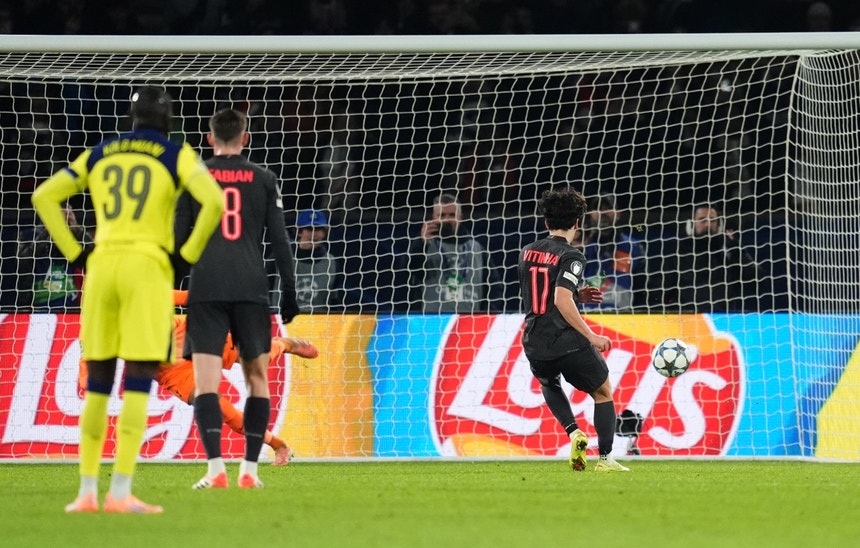 Imagem de Vitinha assina primeiro hat-trick da carreira no triunfo do PSG