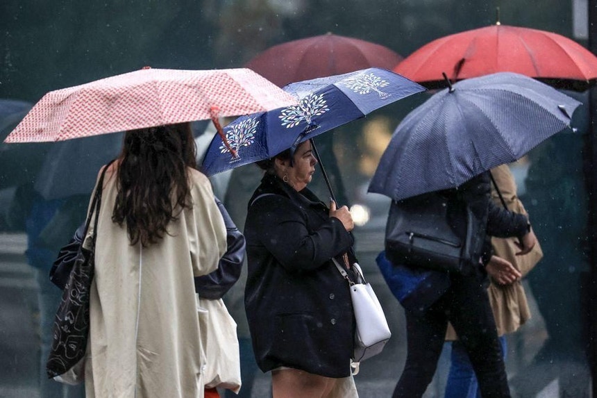 Chuva forte deixa o país em alerta
