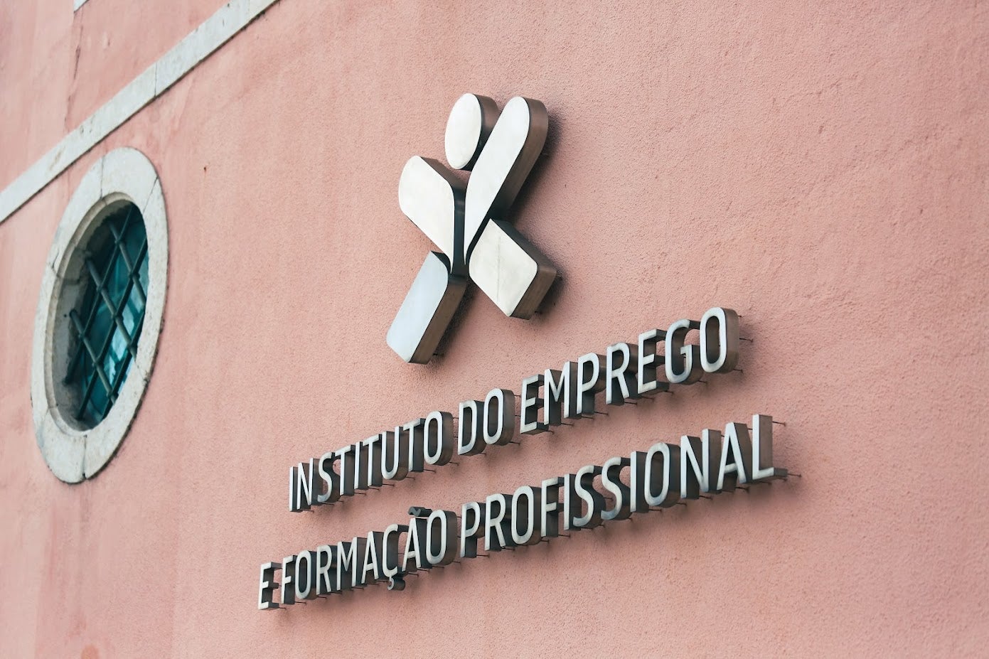 Taxa de desemprego em Portugal subiu para 5,8% em fevereiro