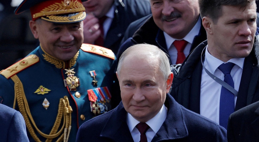 Putin propôs demissão de ministro da Defesa e já nomeou substituto