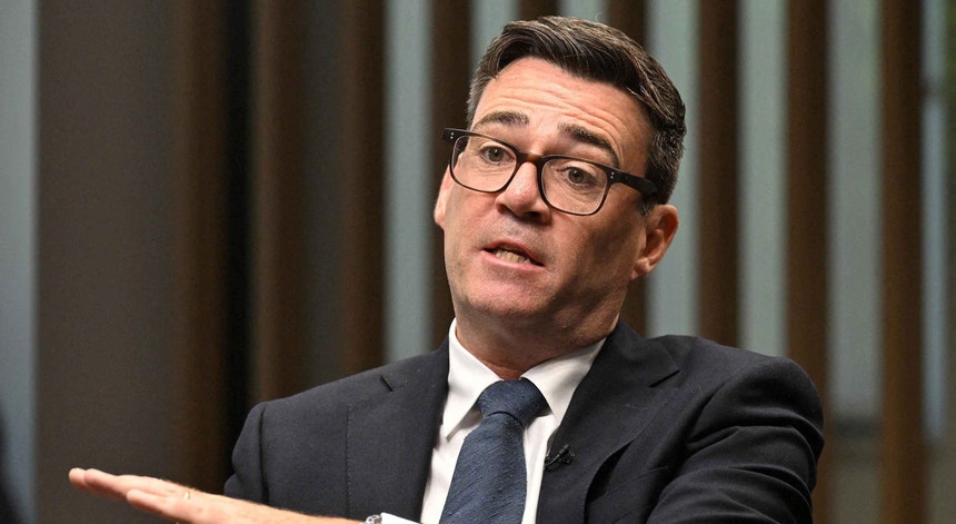 Imagem de Novo primeiro-ministro britânico Andy Burnham descarta eleições antecipadas