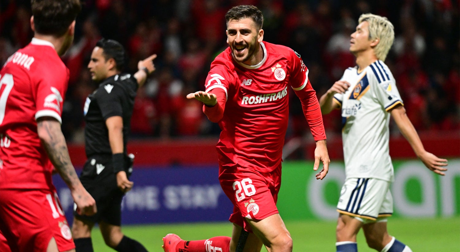 Paulinho `bisa` e ajuda Toluca a chegar às meias-finais da ‘Champions’ da CONCACAF