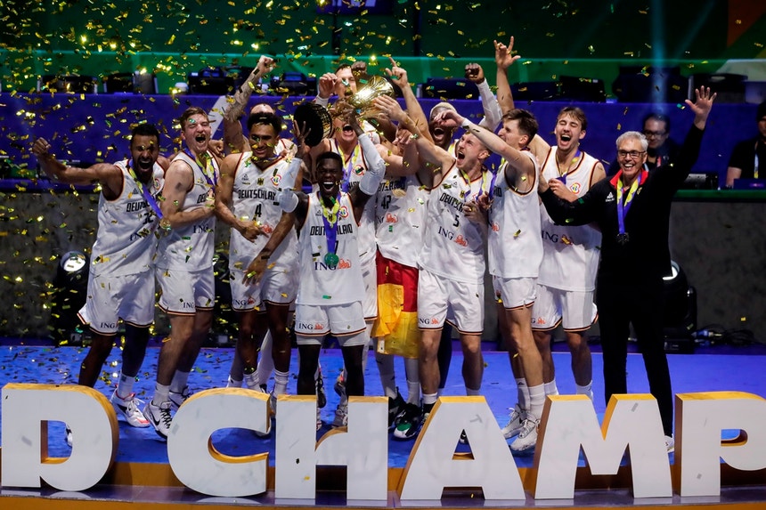 Alemanha supera Sérvia e é campeã mundial de basquete pela primeira vez -  Surto Olímpico