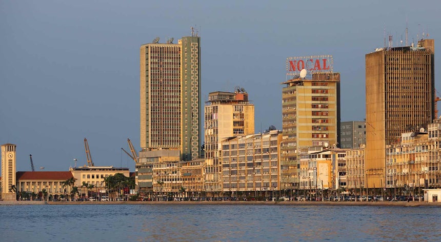 Governo confirma morte de paramédico português em queda de avião em Angola