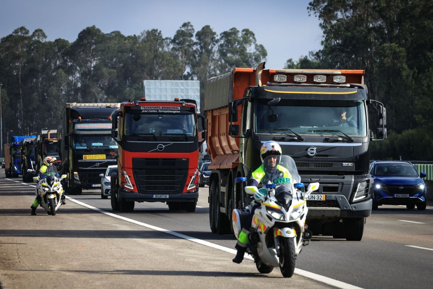 GNR contabilizou cerca 380 camiões na marcha lenta