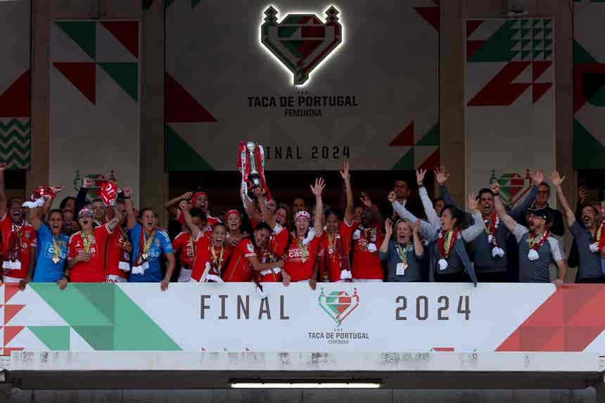 Benfica junta Taa  Liga feminina ao golear Racing Power na final