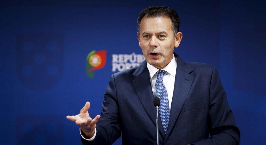 PM pede responsabilidade à oposição para manter estabilidade política