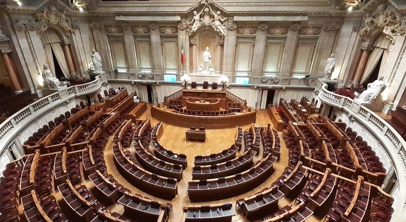 Domingo será definida a XVII legislatura em democracia