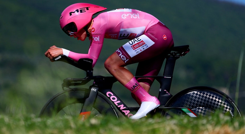 Giro: Pogacar vence crono da sétima etapa e reforça liderança da geral