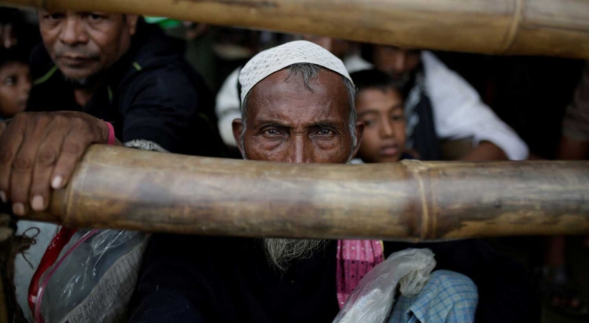 Refugiados Rohingya no campo de Balukhali, no Bangladesh
