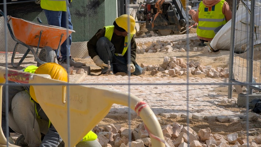 Remuneração média por trabalhador em termos reais sobe 2,6% no terceiro trimestre