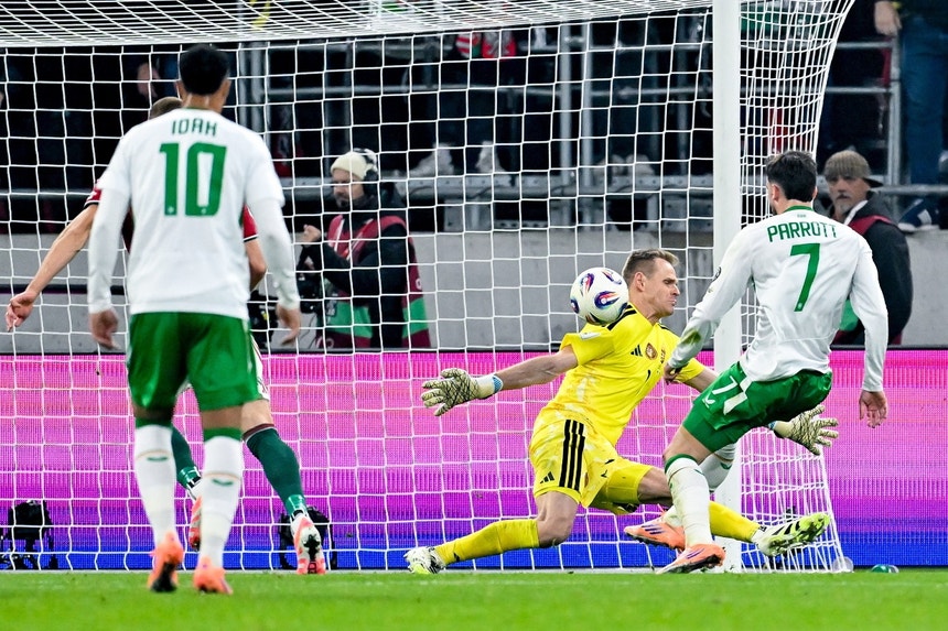 Irlanda vence nos descontos e atira Hungria para fora do Mundial