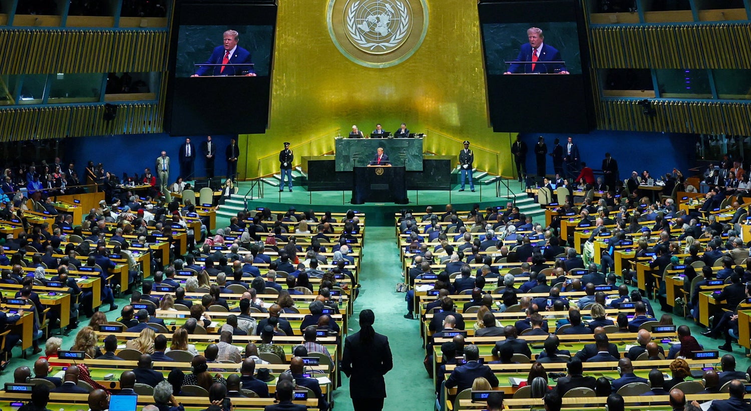 Acordo ou "aniquilação"? Diplomacias de Irão e Estados Unidos em diálogo na sede da ONU