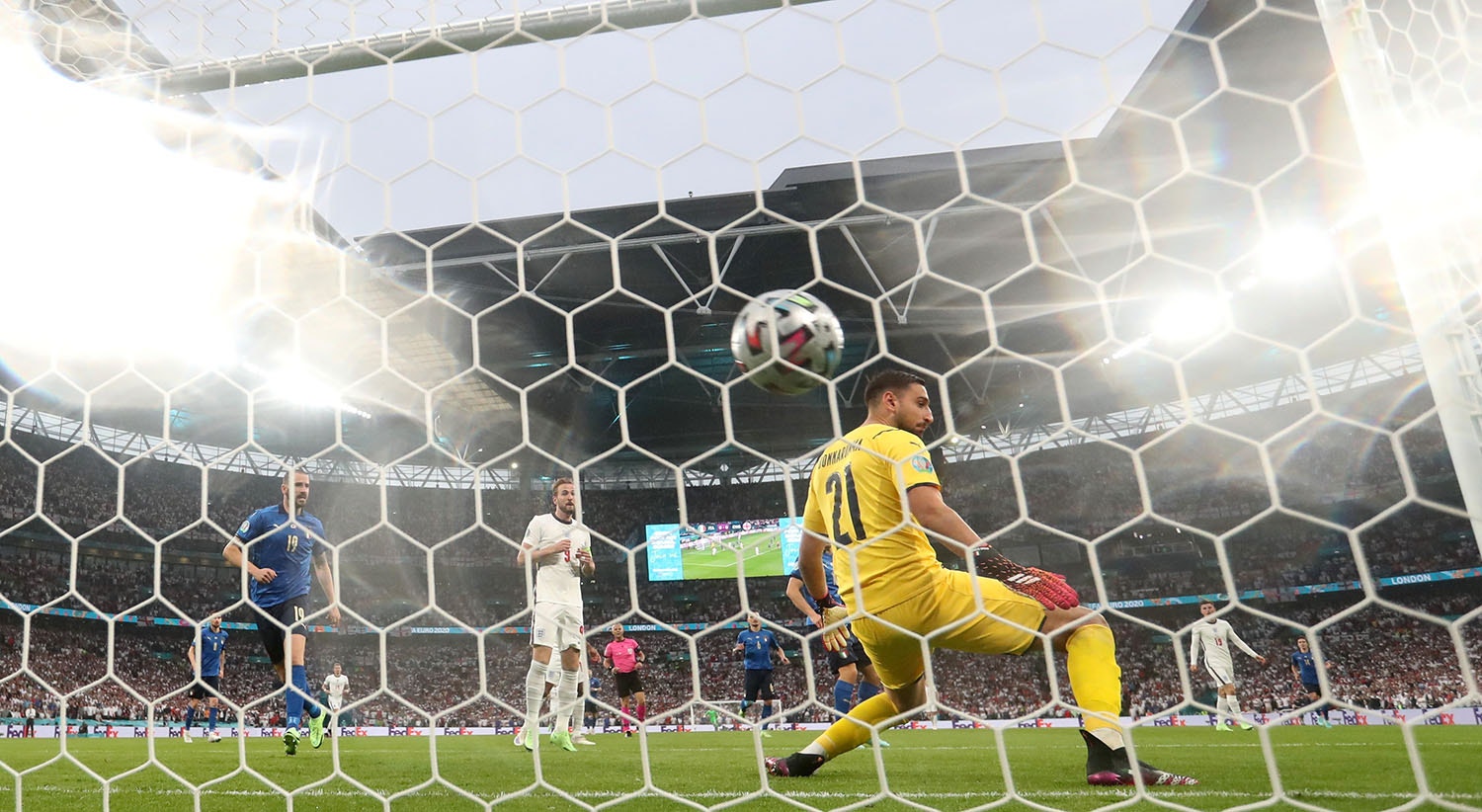  Golo da Inglaterra aos 2 minutos. | Foto: Carl Recine - Reuters 
