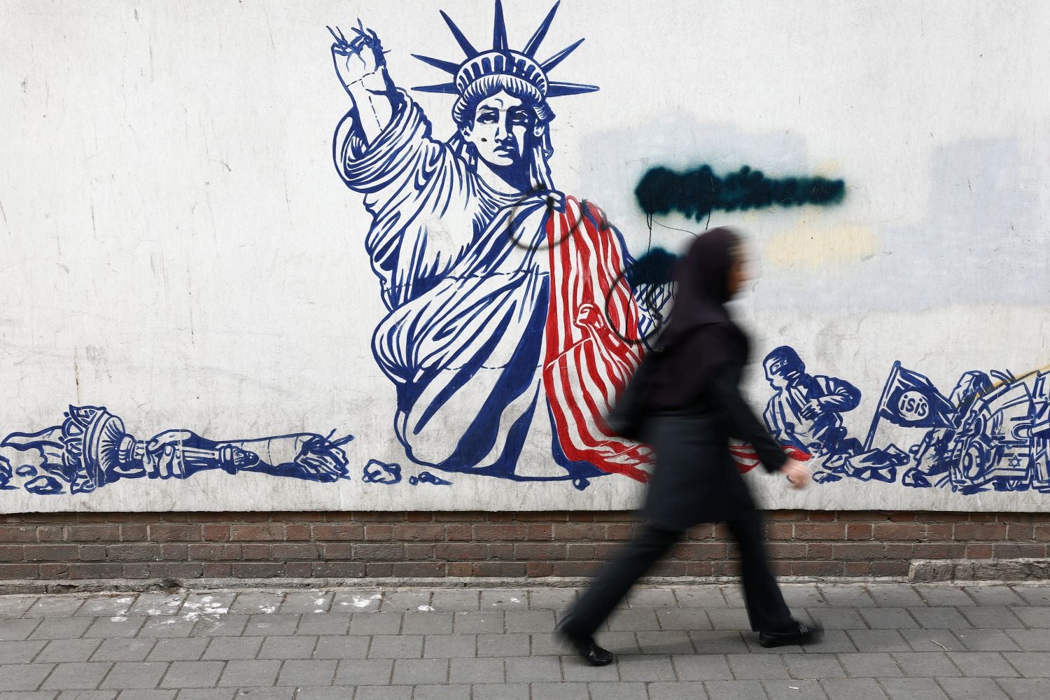 Moscovo pressiona Teerão a seguir via diplomática e frisa necessidade de cessar-fogo