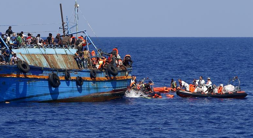 A OIM calcula que entre janeiro e agosto de 2015 tenham tentado atravessar o Mediterrâneo em direção à Europa, mais de 430.000 pessoas.
