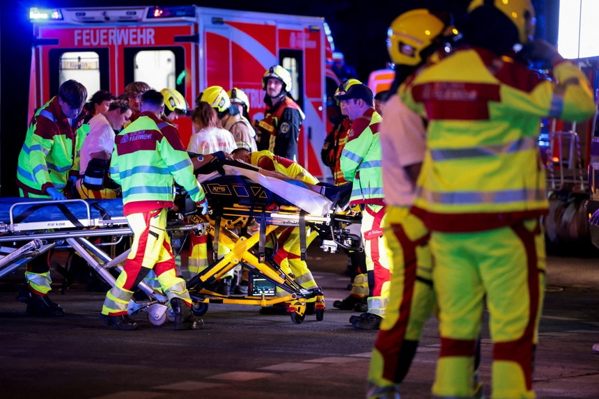Imagem de Incidente com automóvel faz vários feridos durante Marcha do Orgulho LGBTI+ em Berlim