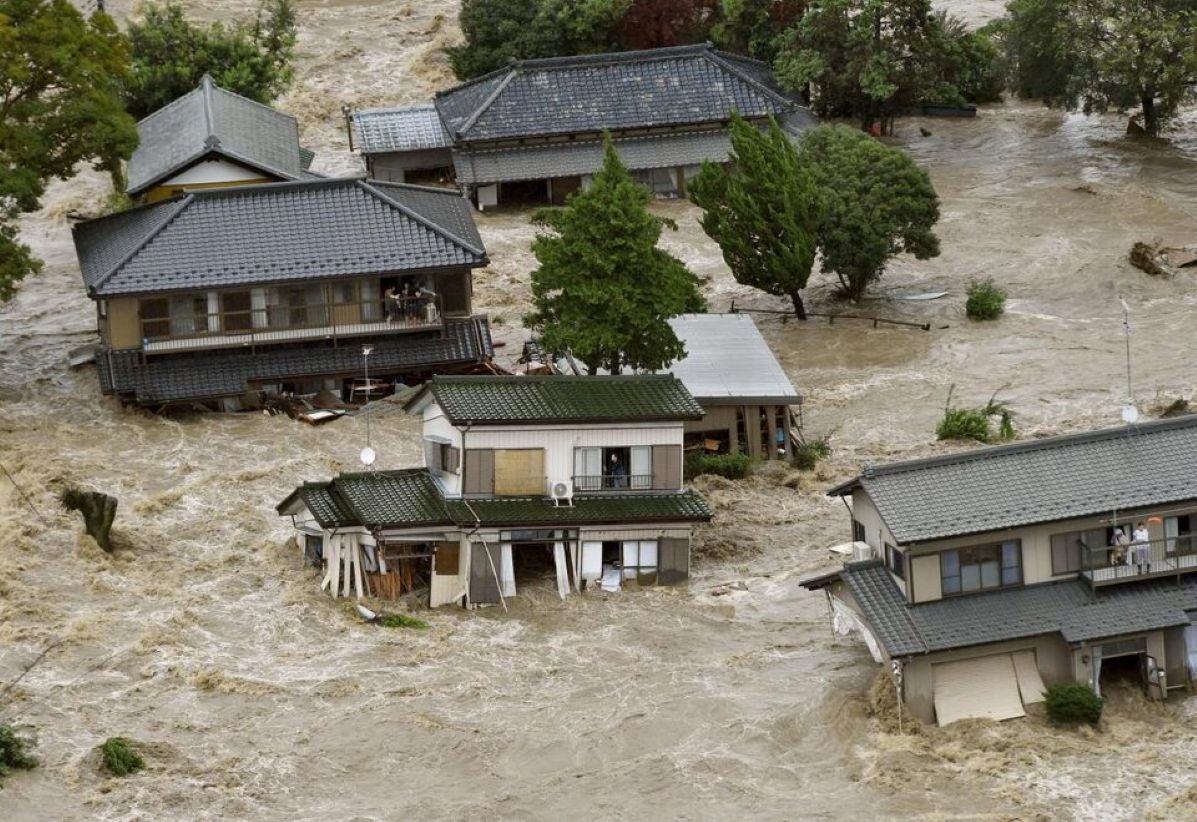 Pelo menos quatro mortos após chuvas torrenciais e inundações no leste do Japão