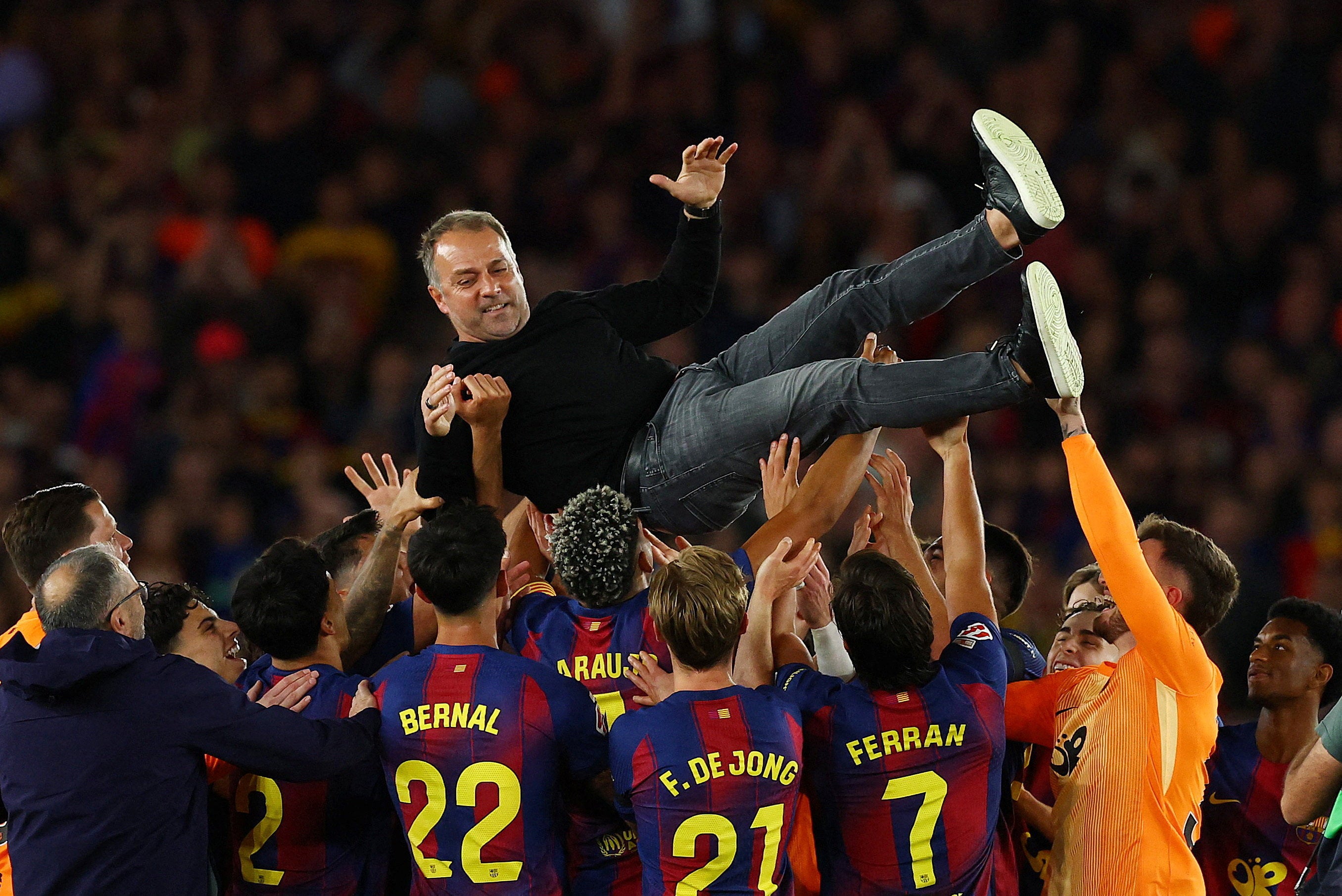 Treinador Hansi Flick confirma que vai renovar com FC Barcelona até 2028