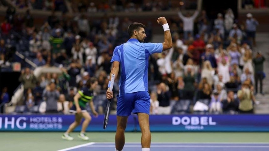 Novak Djokovic festeja o triunfo
