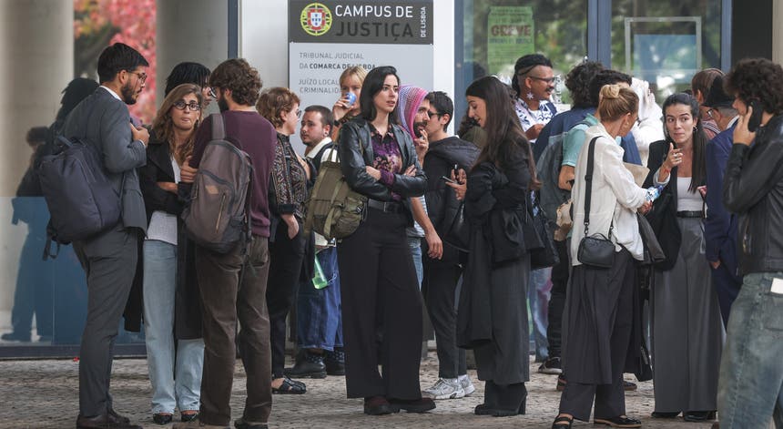 Imagem de Detidos no Rossio escolhem entre pagar ou ir a julgamento