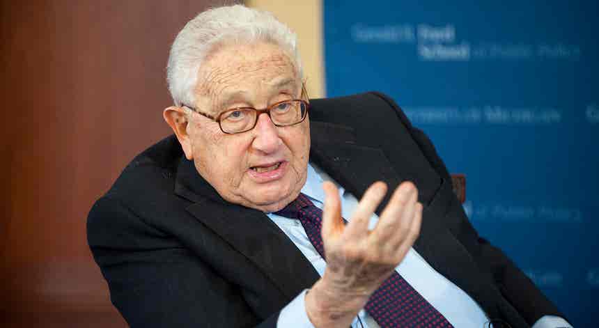 Entrevista a Henry Kissinger. "Conflito na Ucrânia tornou-se previsível"