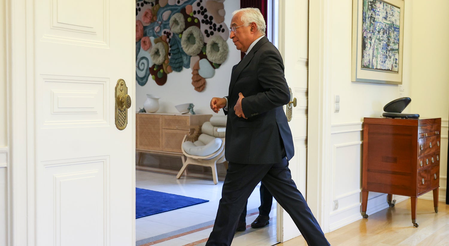 Crise política.  Presidente da República do Conselho de Estado e do país