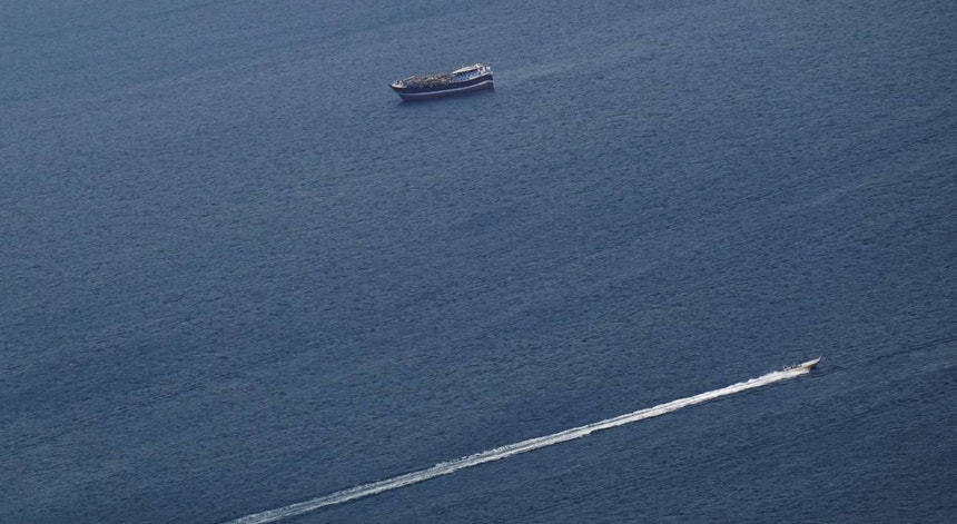 Imagem de Trump diz que Marinha dos EUA pode escoltar petroleiros pelo Estreito de Ormuz