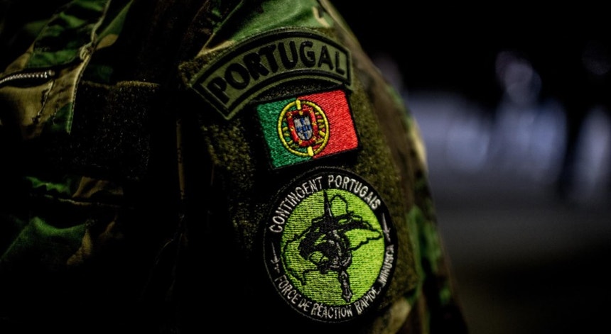 Os jovens portugueses podem, em breve, ser chamados a integrar as Forças Armadas com o objetivo de executarem serviços de apoio à proteção civil

