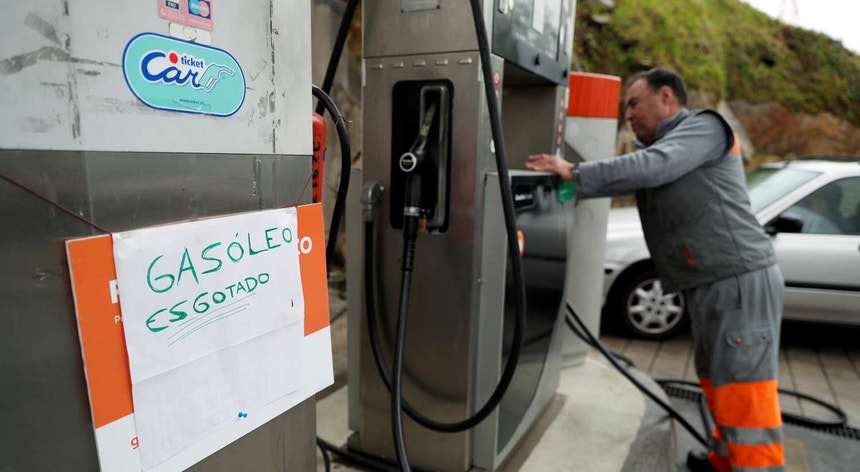 O abastecimento de combustíveis em todo o país começará agora a ser regularizado
