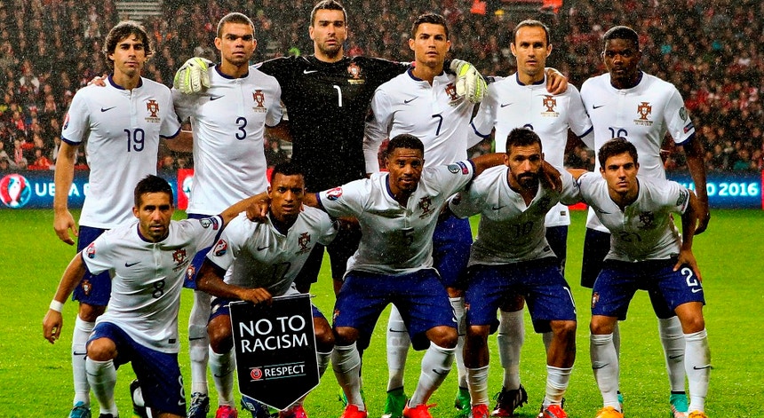 A seleção portuguesa continua firme no "top ten" da FIFA
