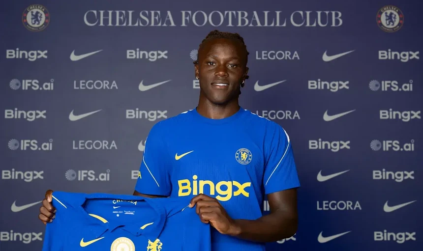 Imagem de Geovany Quenda apresentado pelo Chelsea com contrato de oito épocas