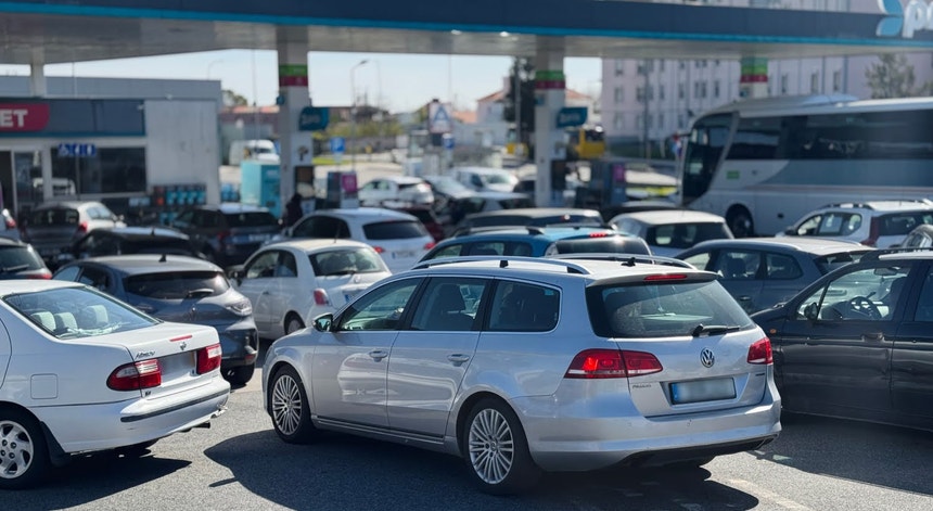 Imagem de Ligeira descida dos preços dos combustíveis em Portugal esta semana