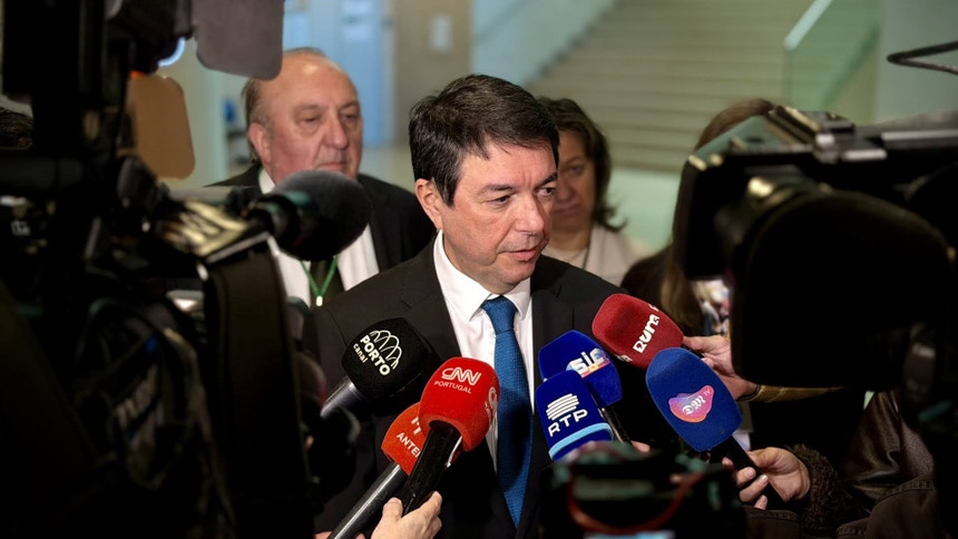 Imagem de Não há caos no SNS, afirma Álvaro Almeida