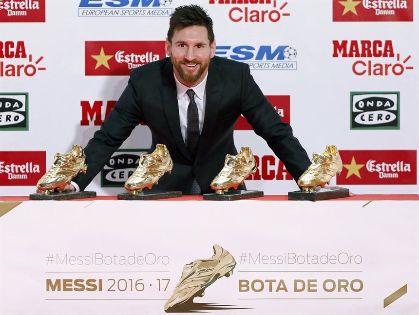 Messi recebe quarta Bota de Ouro