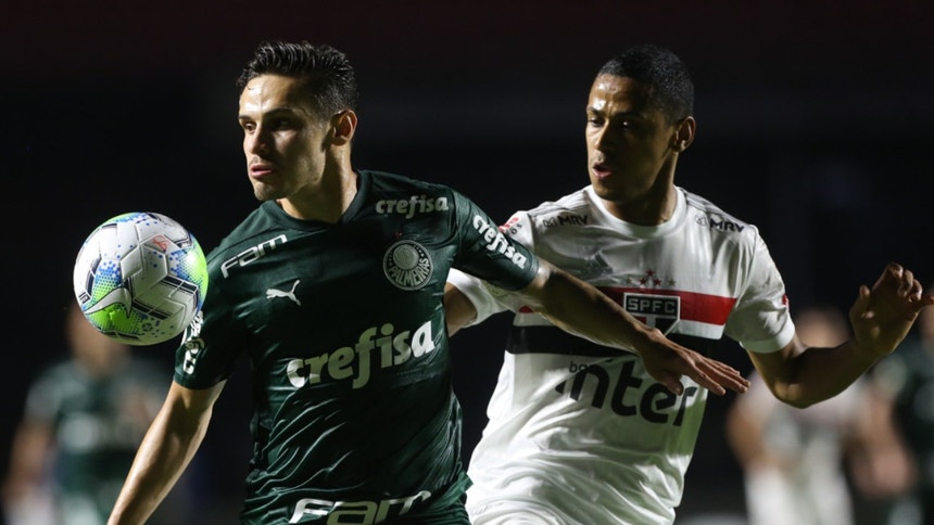 O Palmeiras não conseguiu levar de vencida um São Paulo em inferioridade
