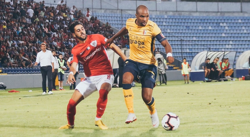 Os jogos entre Sporting de Braga e Santa Clara caracterizam-se pela forma aguerrida como se disputam
