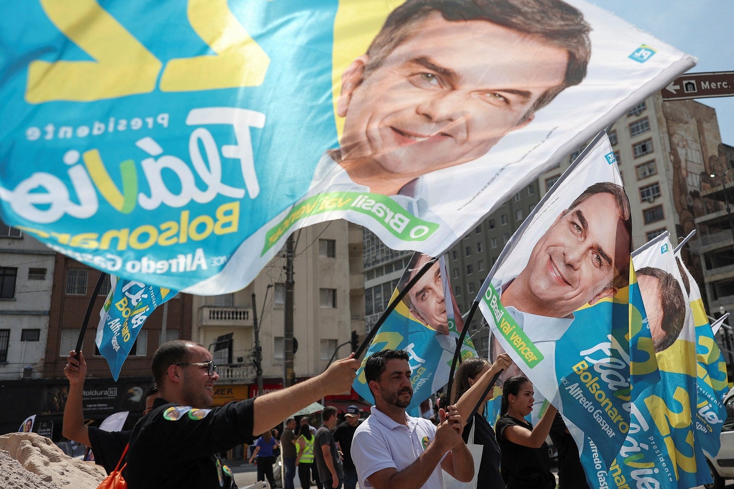 Flávio, o outro Bolsonaro ou "um balão de ensaio"?