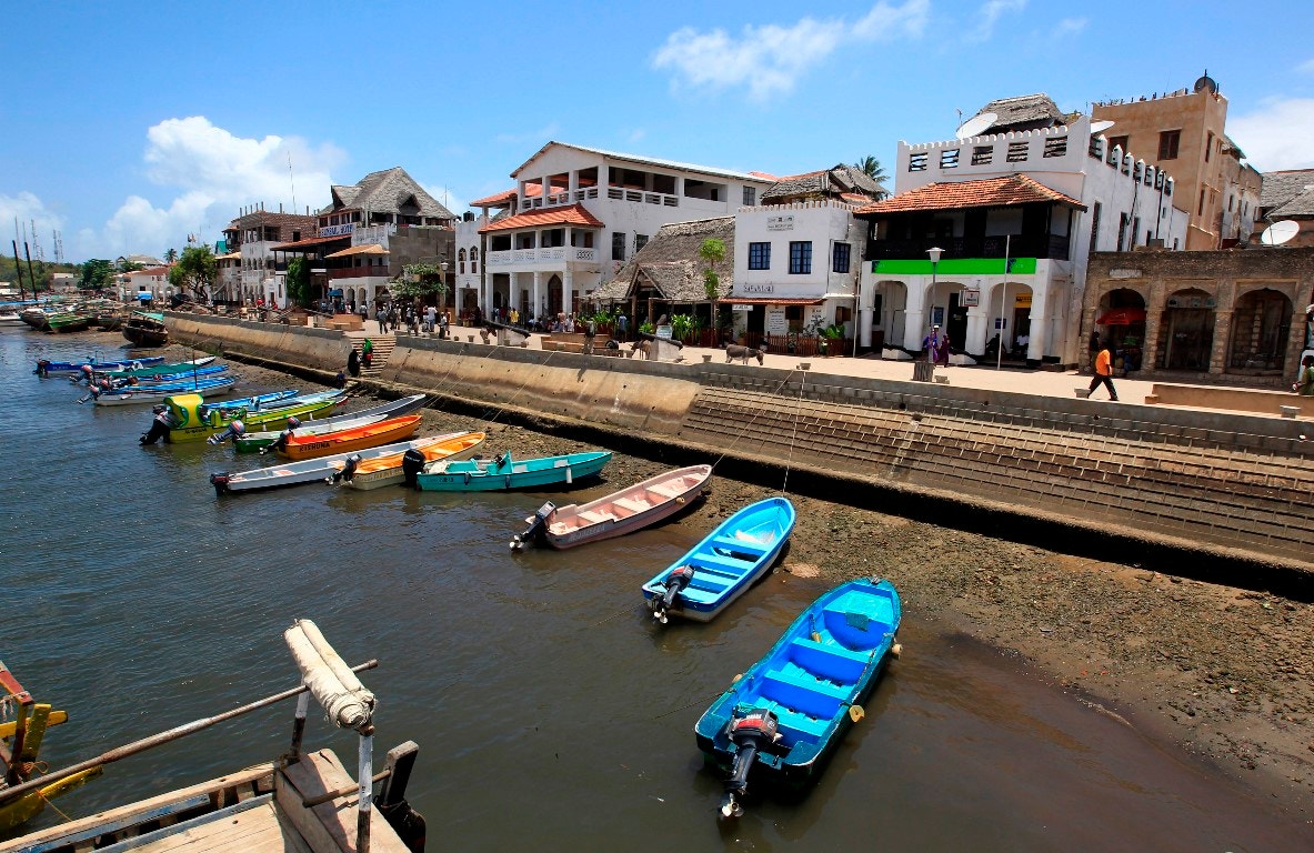  Qu&eacute;nia, Lamu, desde o sec. XIII, assentamento mais antigo da comunidade Swahili, reconhecida pela Unesco como Patrim&oacute;nio Mundial est&aacute; amea&ccedil;ada por inunda&ccedil;&otilde;es | Thomas Mukoya - Reuters 
