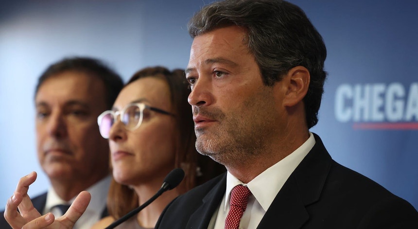MAI sob pressão. André Ventura promete avançar com moção de censura na terça-feira