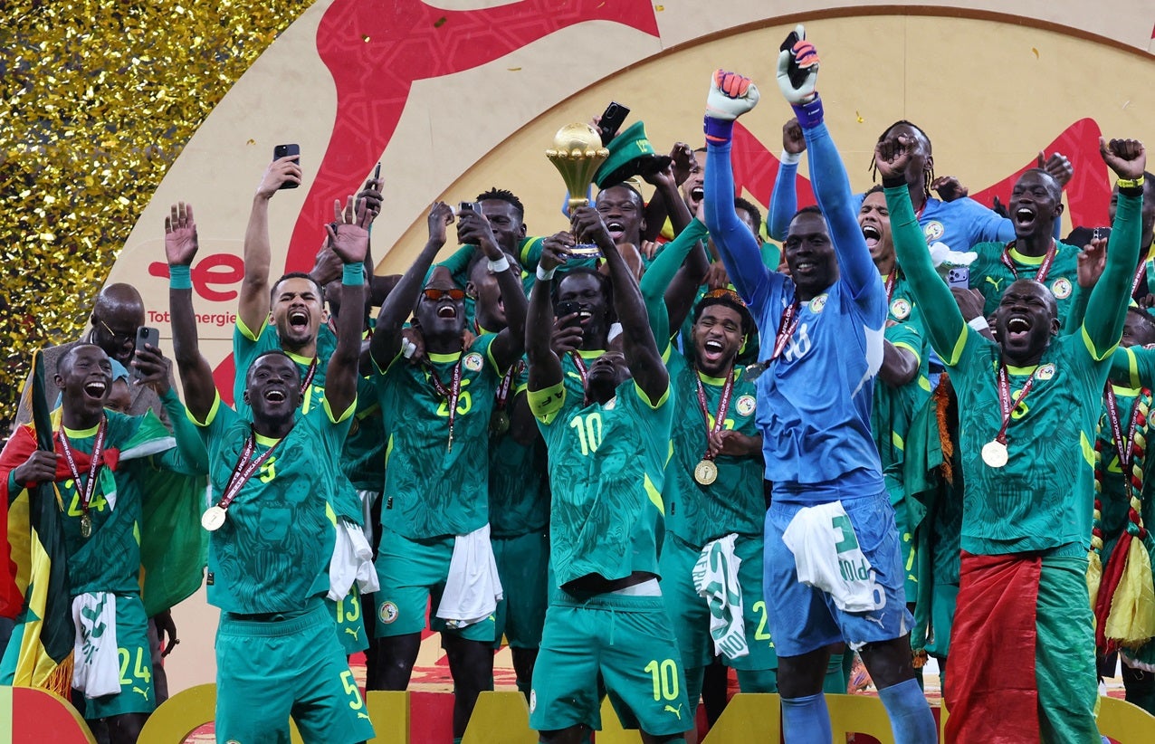 Senegal mostra `retirado` troféu da CAN2025 em particular com o Peru