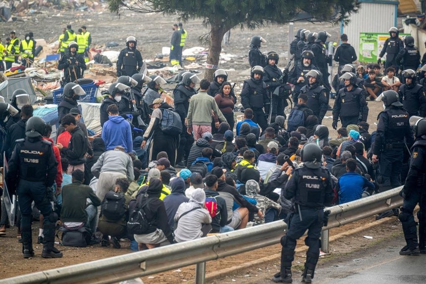 Imagem ilustrativa: Ainda há cerca de três mil imigrantes marroquinos em Ceuta e 500 são menores