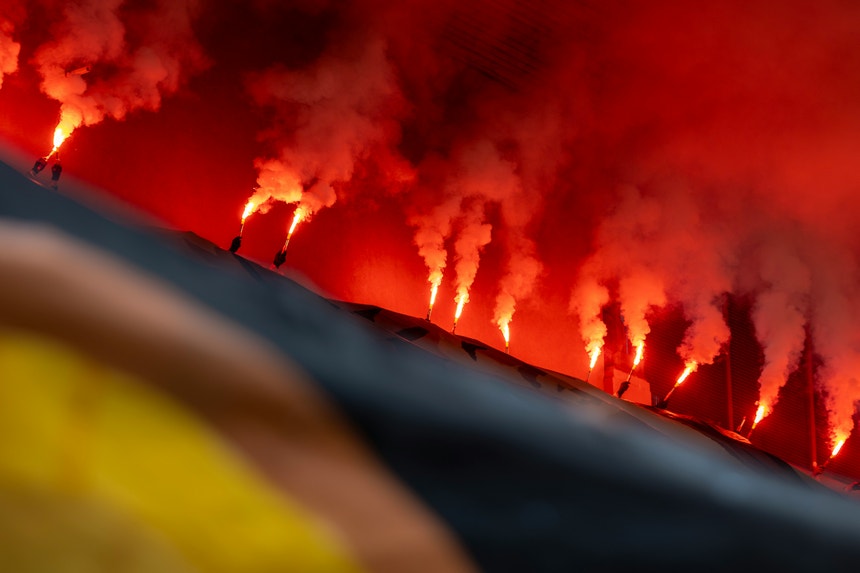 Imagem de Mais de 300 pessoas interditas de entrar em recintos desportivos