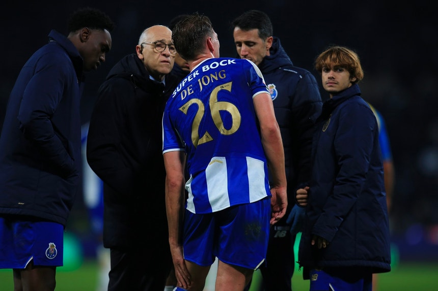 Imagem de Luuk de Jong e Deniz Gül desfalcam frente de ataque do FC Porto