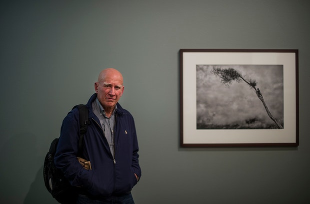 Retrato obtido pelo fotojornalista Pedro A. Pina durante a montagem da exposição de Sebastião Salgado em Lisboa
