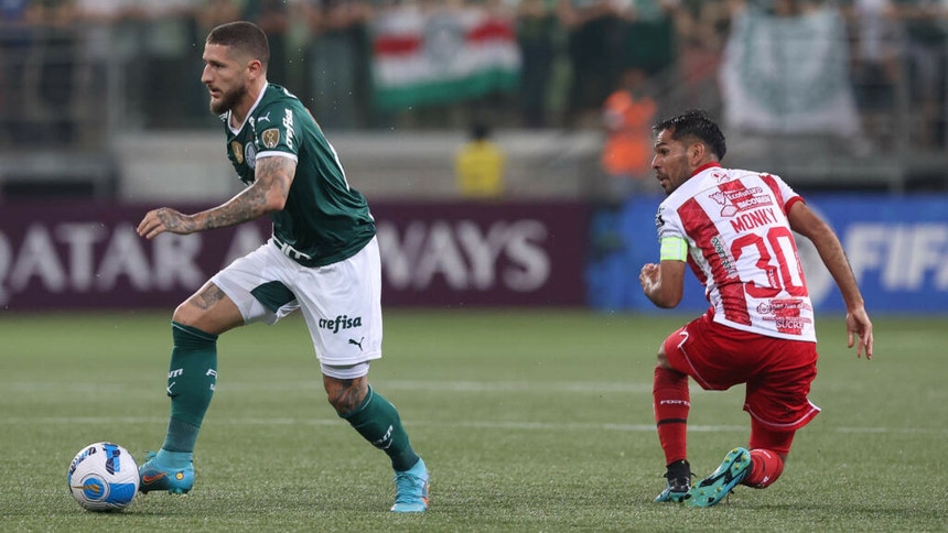 Os jogadores do "Verdão" souberam fugir ao adversário e golearam
