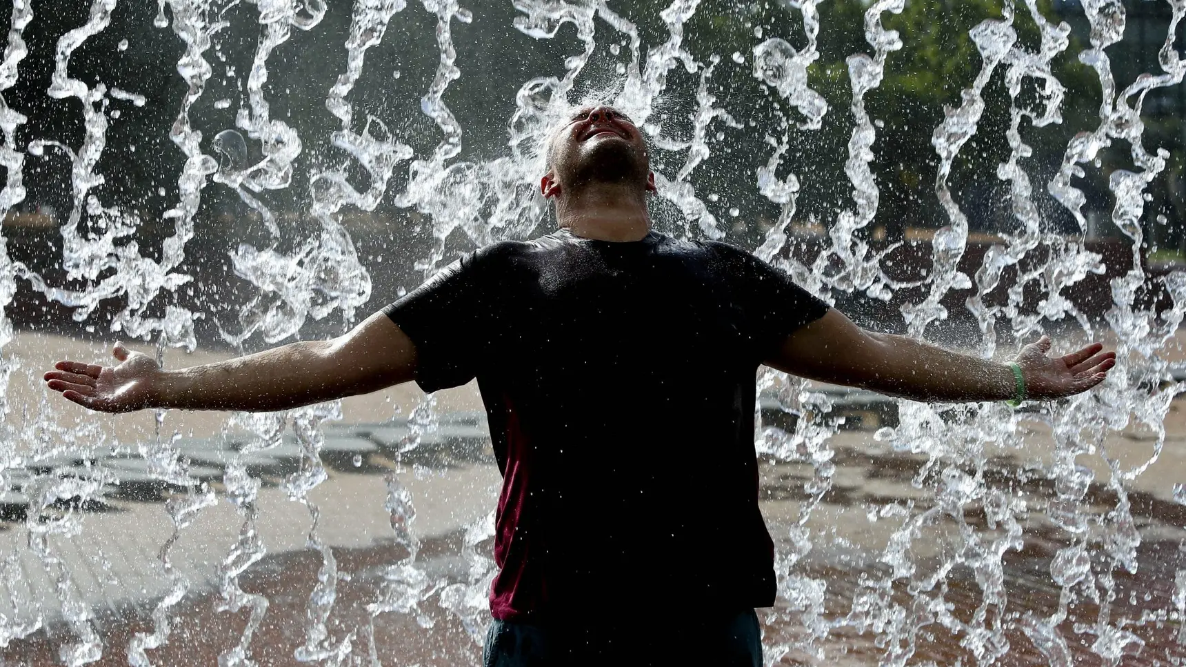 Yellow heat warning extended to nine districts