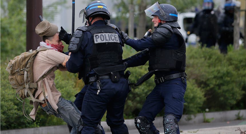 Stephane Mahe - Reuters