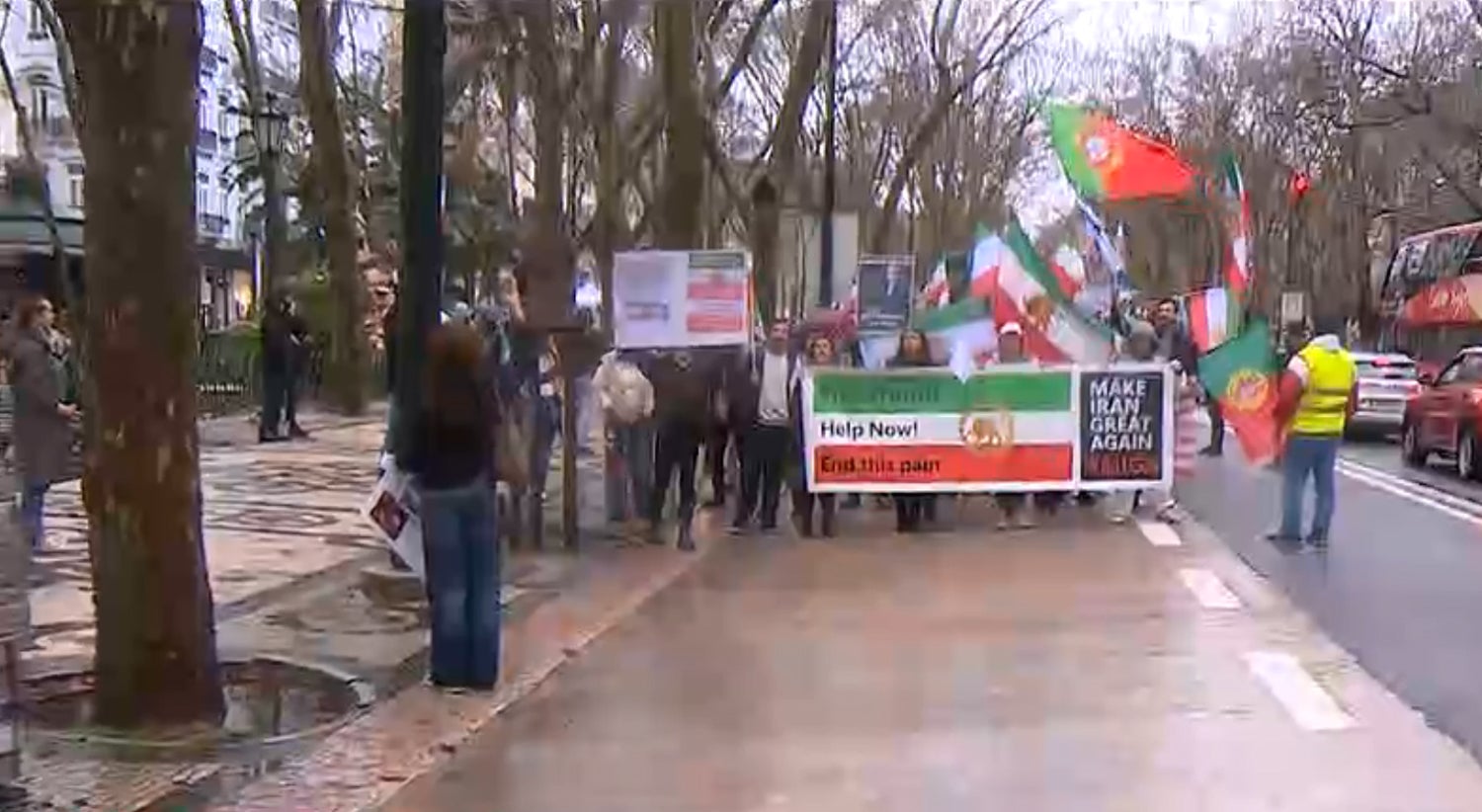March against repression in Iran takes to the streets of Lisbon